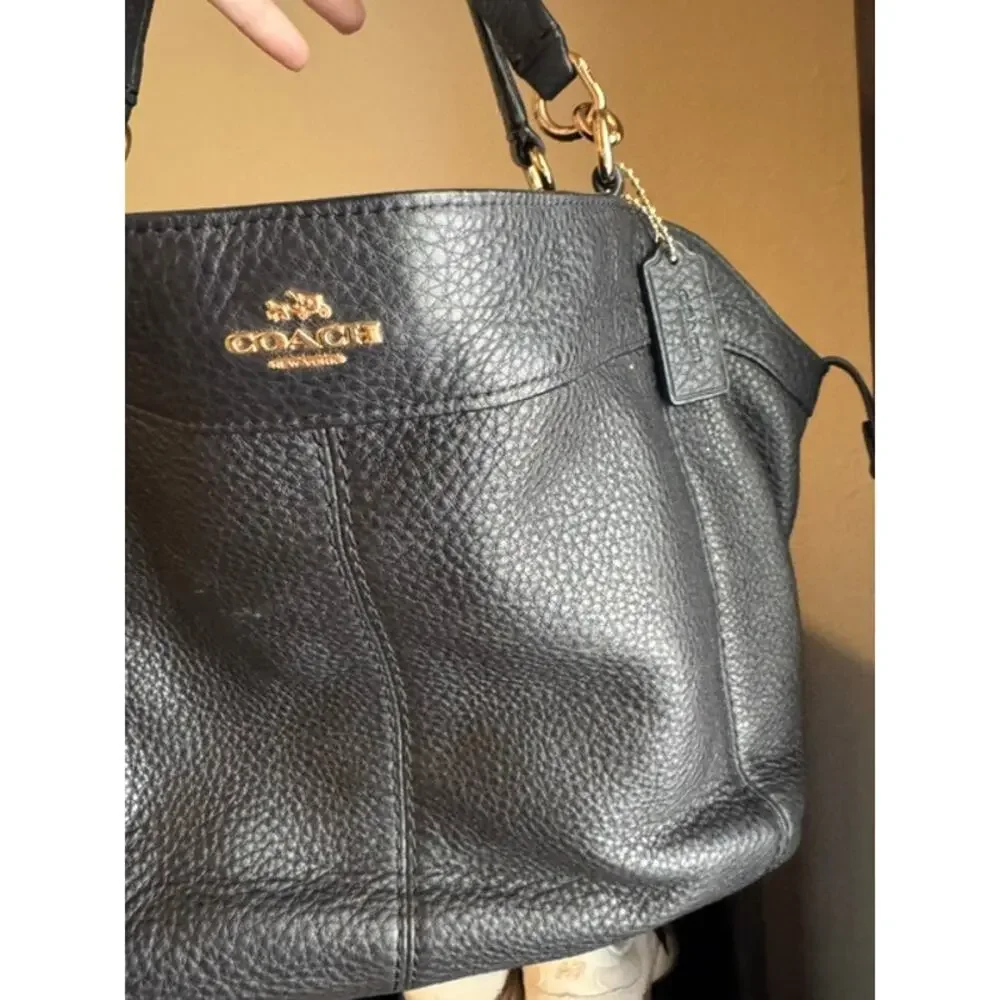 Coach Classic 2017 Lexy Black Pebble Leather Shoulder Bag Gold Hardware